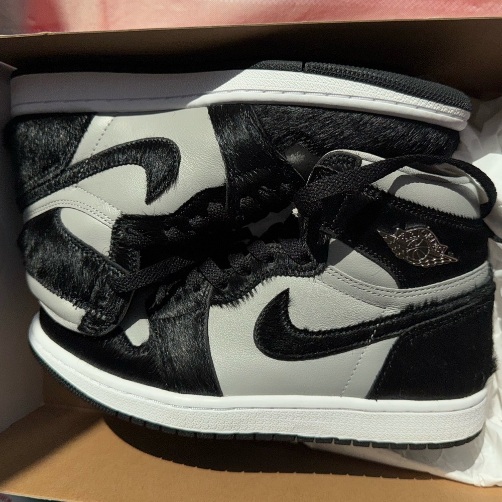 Jordan 1 Retro High OG Twist 2.0 Medium Grey Women's Size 7